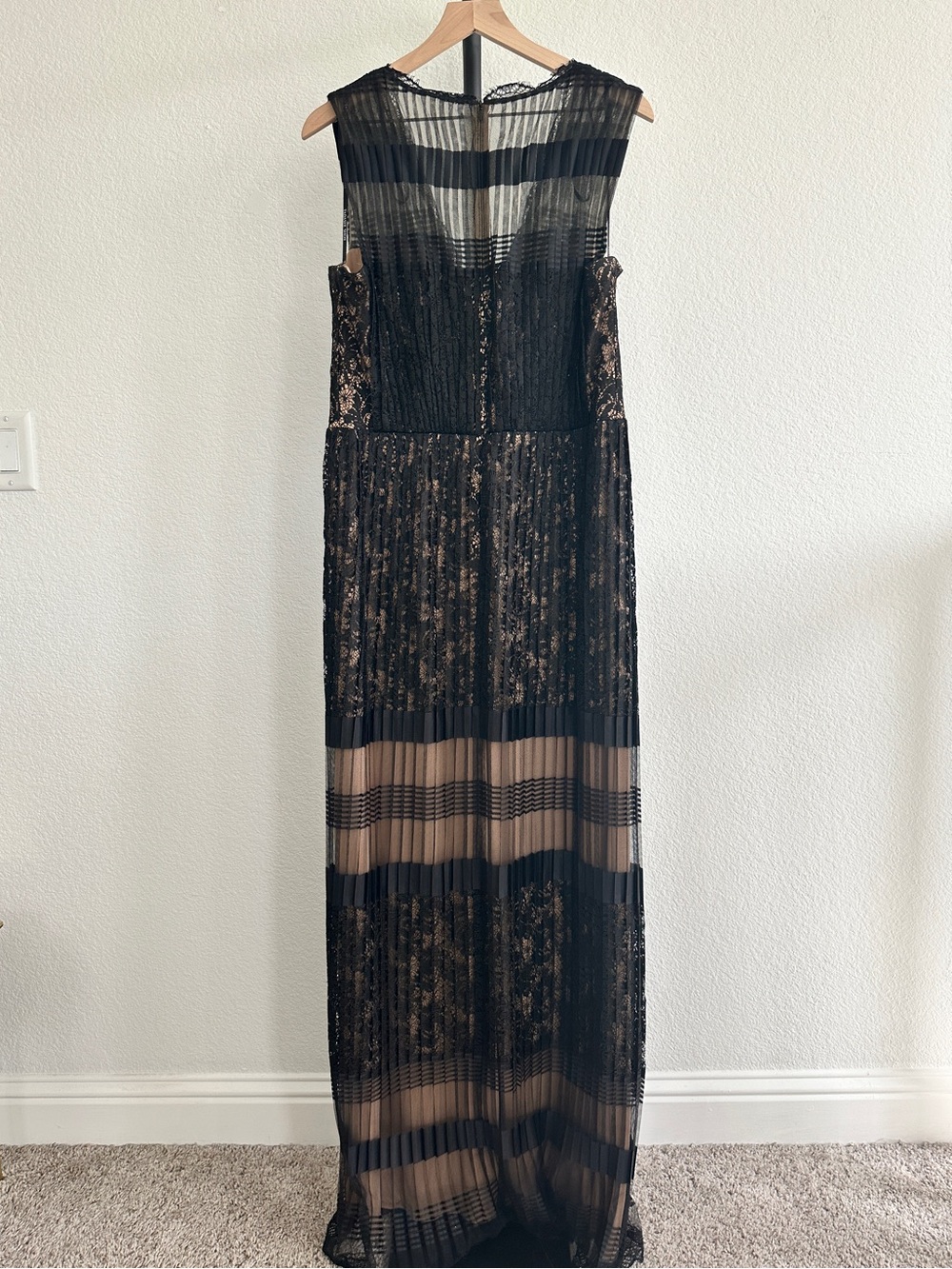 Tadashi Shoji Black Lace Illusion Evening Gown Formal Dress Size 14